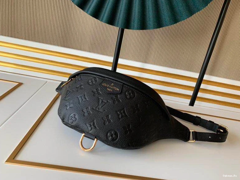 PRELAUNCH LOUIS BUMBAG MONOGRAM DIGITAL EXCHANELUSIVE - EMPREINTE VUITTON 0501